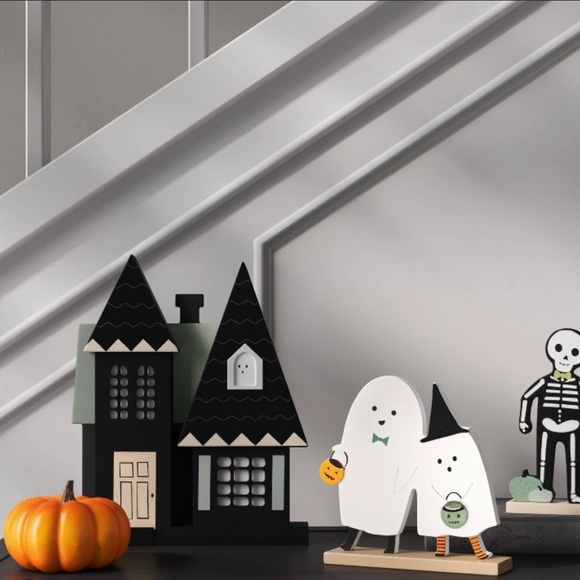 NWT - 10" Wood Haunted House Halloween Decorative Sculpture - Hyde & EEK! - Picture 2 of 3